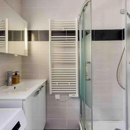*le Terracota*proche Paris 10min Апартаменты Ле-Кримлен-Бисетр